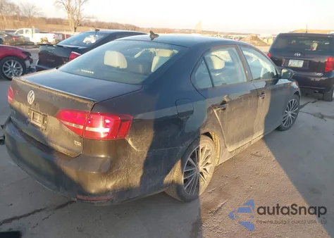 2015 Volkswagen Jetta 1.8T Sport из США, поврежденный, VIN 3VWD17AJ8FM421529